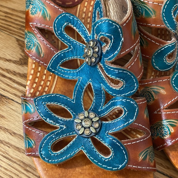 Women's Floral Sandals - Brown and Blue - Picture 2 of 4